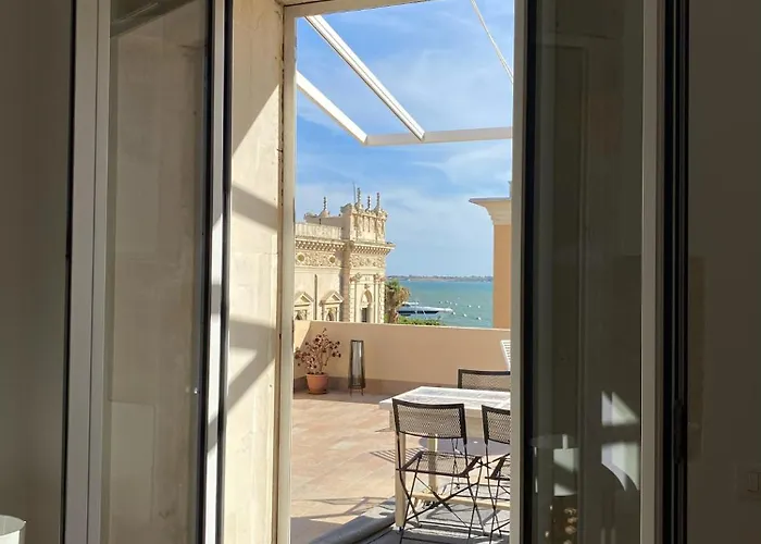 Piccolo Fiore Di Cactus Syrakuzy